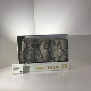SOLD !! Anne Klein Wallet Clutch Zip Around
